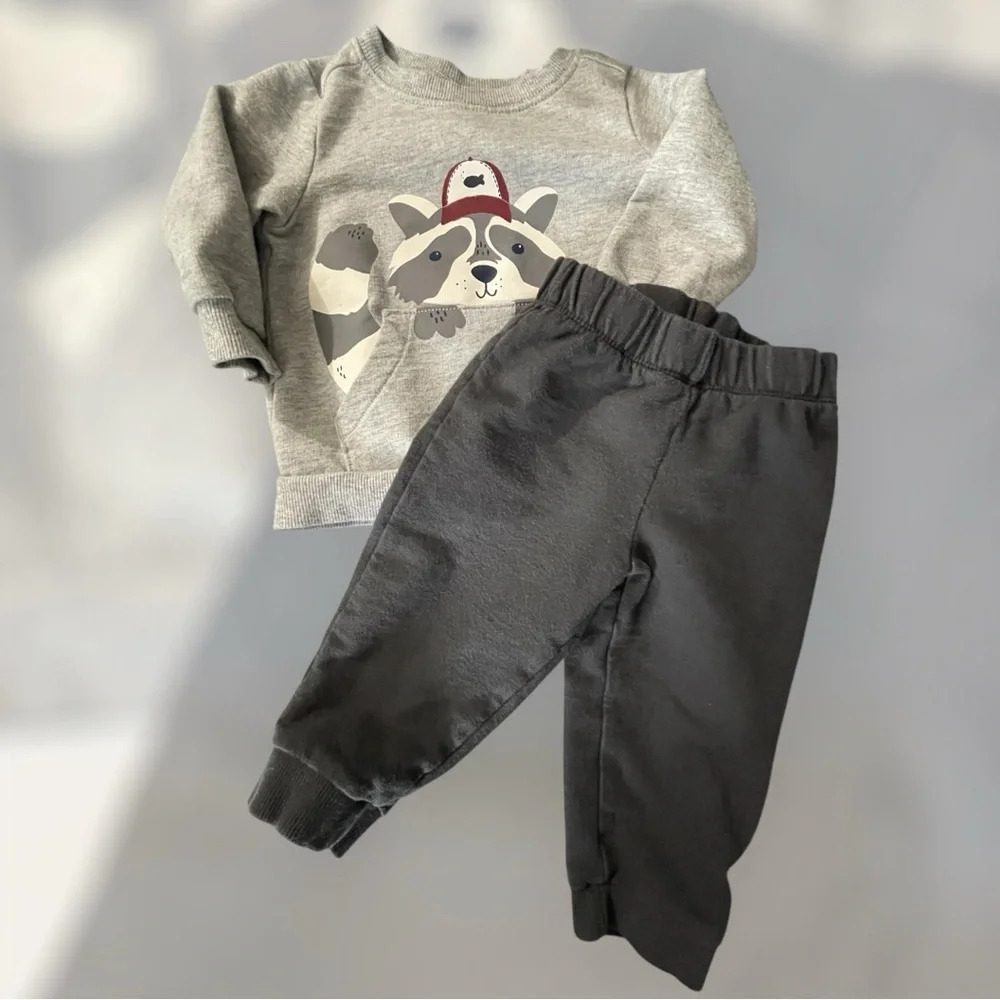 Carter’s 12 Month Boys Bundle - Picture 2 of 7